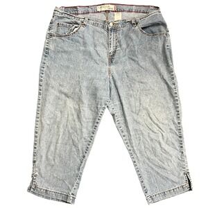 Vtg‎ Y2K Levi Strauss Classic Slim Capris Women's Size 20 Light Wash Denim Jeans